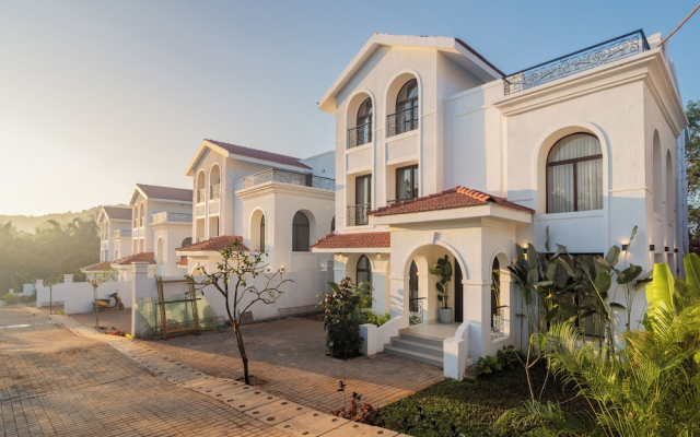 ELIVAAS Villa Paraiso 4 BHK with Pool