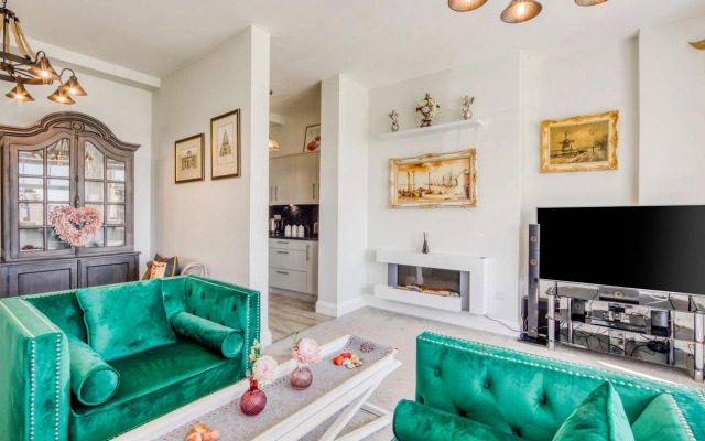 Lovely Folkestone Apartment Near Town Center And Sandgate Beach