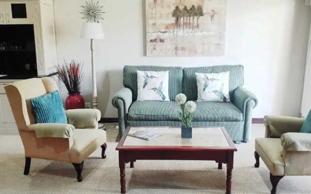 Sedgefield Apartment On The Lake