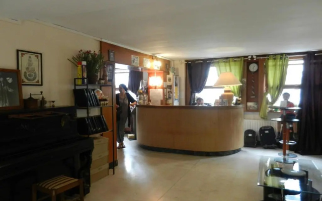 Hôtel Résidence de Bruxelles Paris-Gare du nord direct Eurostar - proche Montmartre - Sacré Coeur