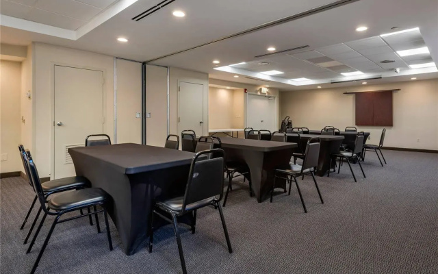 MainStay Suites Horsham - Philadelphia