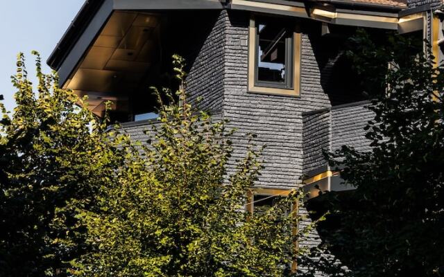 Отель La Suite Boutique Hotel Албания, Тирана - отзывы, цены и фото номеров - забронировать отель La Suite Boutique Hotel онлайн вид на фасад