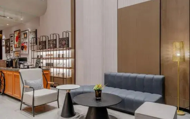 Homeinn Plus Hotel (Shanghai Hongqiao Airport Hongqiao Railway Station)