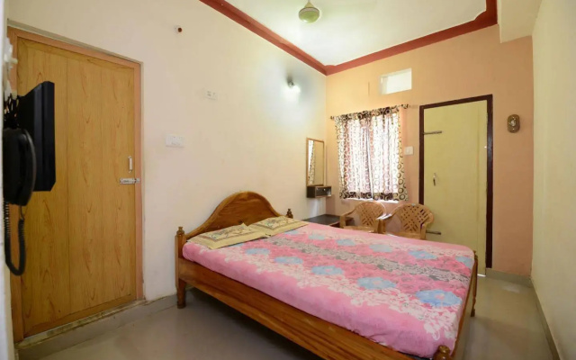 Goroomgo Surya Inn Konark