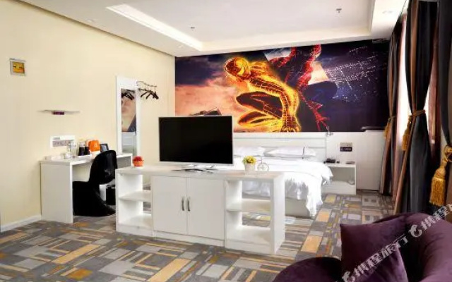 Yunzhishang Theme Hotel (Kunming Nanya Style First City Guangfu Road Branch)