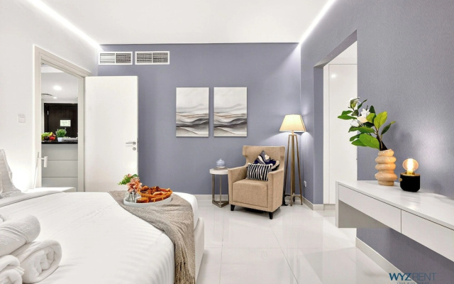 WYZ RENT|Grand 1BR Cour Jardin Near Bay Avenue