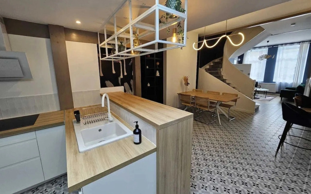 Élégante Maison, Jaccuzzi, Home Cinema, proche Gare