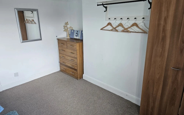 Snug - Meadhan Apartment