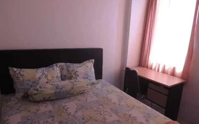 Studio Room at V Apartment by ZUZU