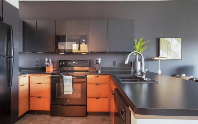 Landing Spectacular 1bd, Courtyard