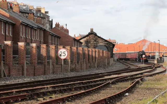 Rails End