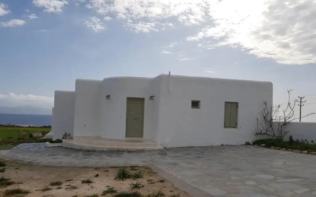 White House with Sea View