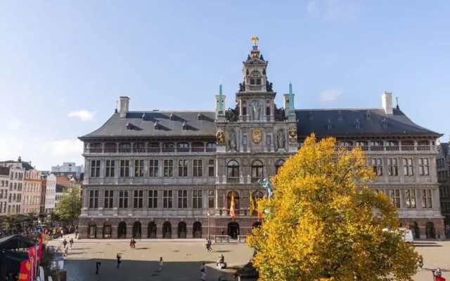 Stunning Apartment at the Grand Market of Antwerp
