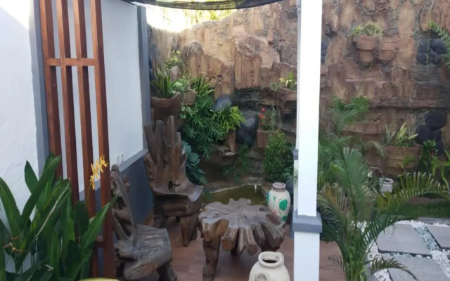 OYO 90858 Mai Mena Canggu