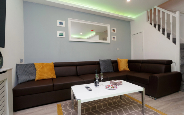 Towler House Apartments 6 Beds in 3 Bedrooms