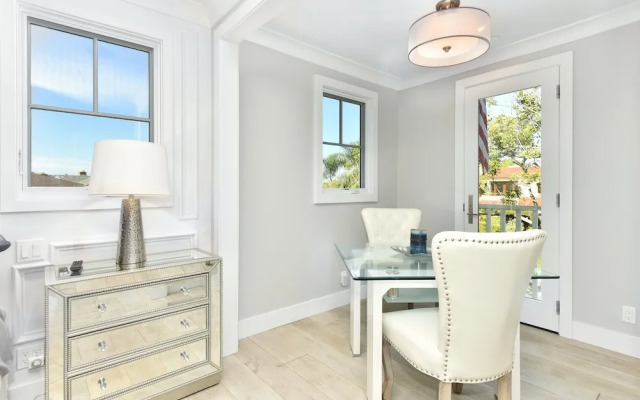 1505 E Ocean 4 Bedroom Home