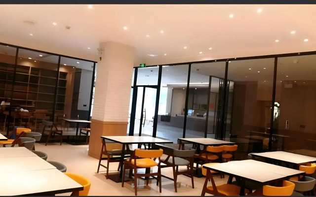 Home Inn Taizhou South Hailing Road