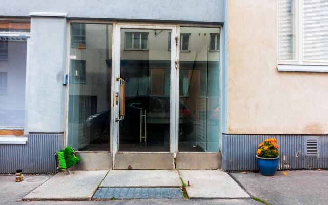 Отель WeHost Kankurinkatu 4 Финляндия, Хельсинки - отзывы, цены и фото номеров - забронировать отель WeHost Kankurinkatu 4 онлайн вид на фасад