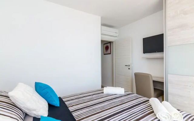 Apartments Lazarin