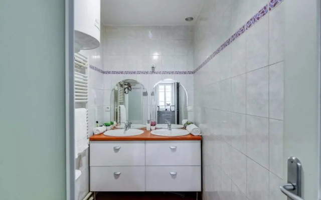 Amazing Le Marais Flat - 2 Mins to Hôtel de Ville