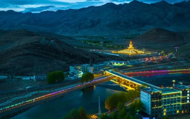 LANOU Hotel (Daocheng Binhe Road)