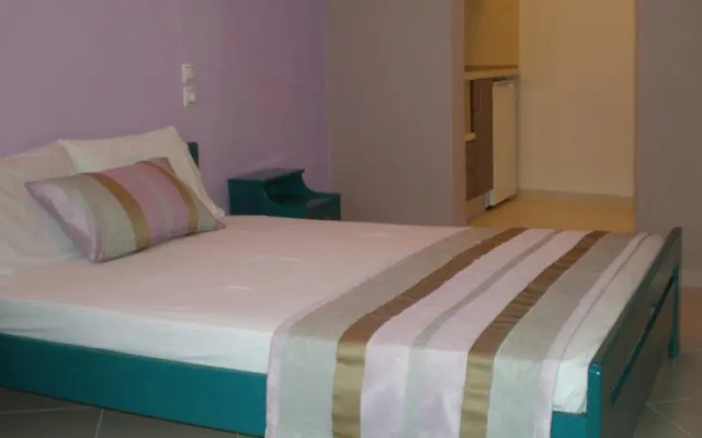 Almira Rooms