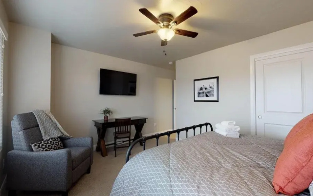 Endless Adventures 4 Bedroom Apts by RedAwning