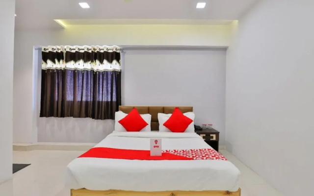 OYO 17069 Blue Orchid