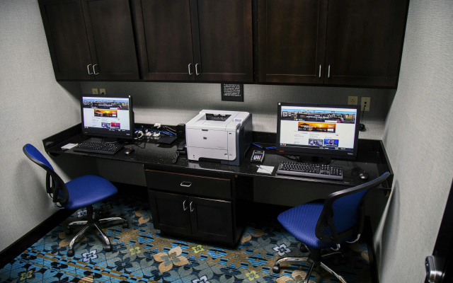 Hampton Inn & Suites Sharon, PA