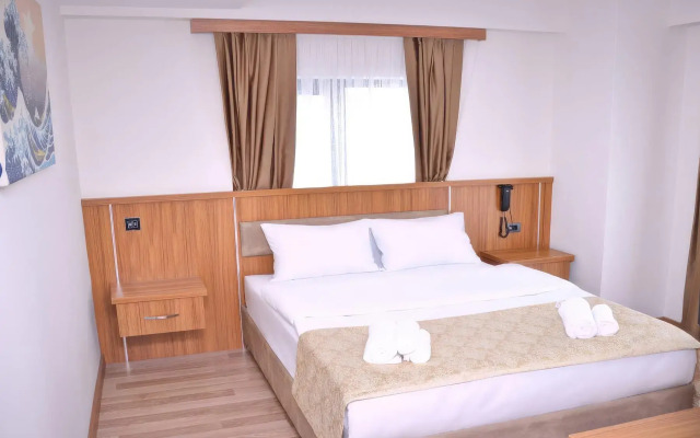 Hotel La SERA
