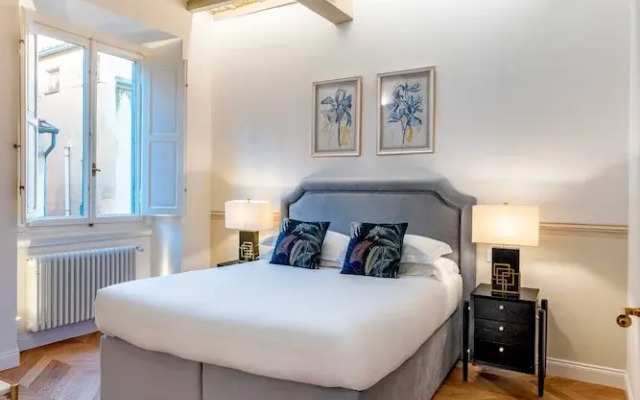 Genteel Home Giraldi