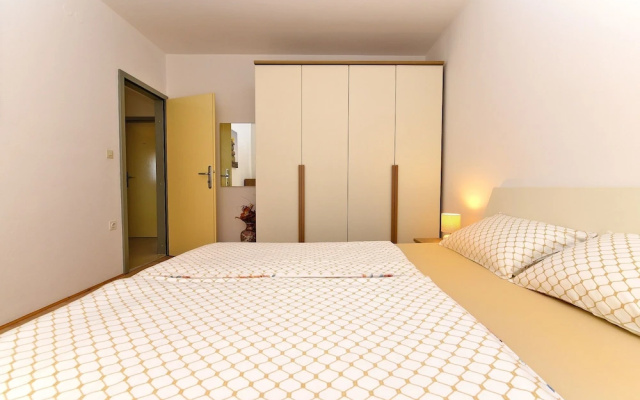 Apartment 1551