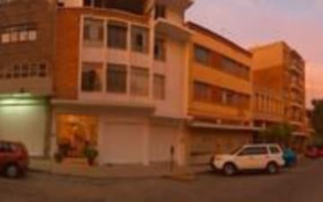 Hotel del Angel вид на фасад