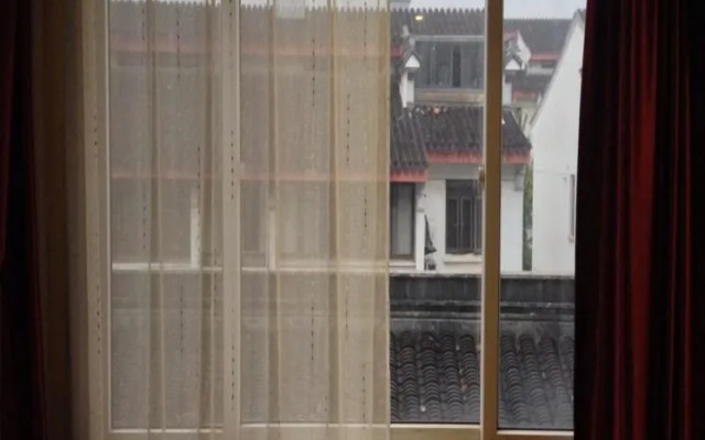 Langshi Holiday Hotel