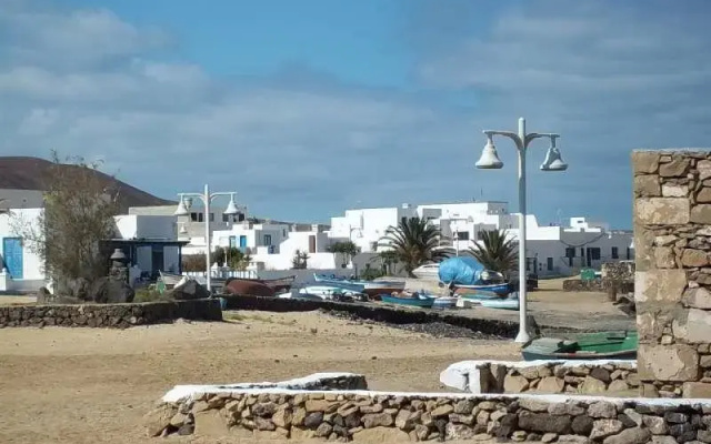 Akebia