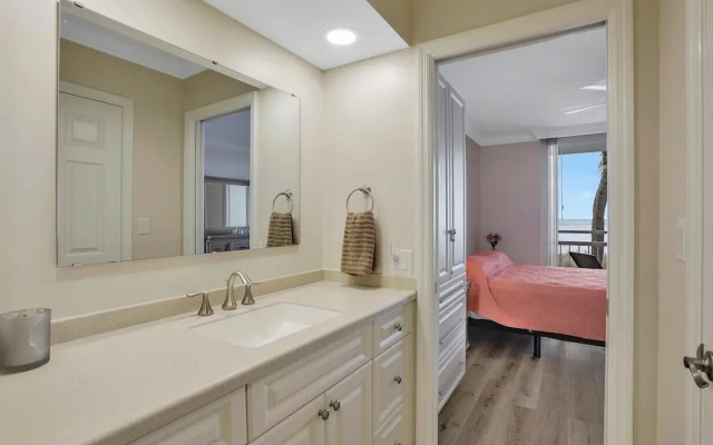 Tradewinds 205