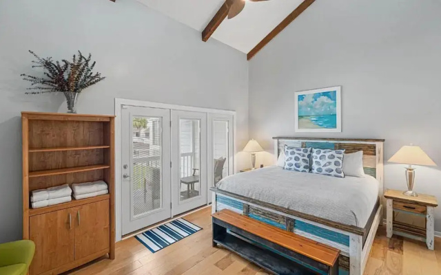 Misty Cove 206- Misty Cove Escape