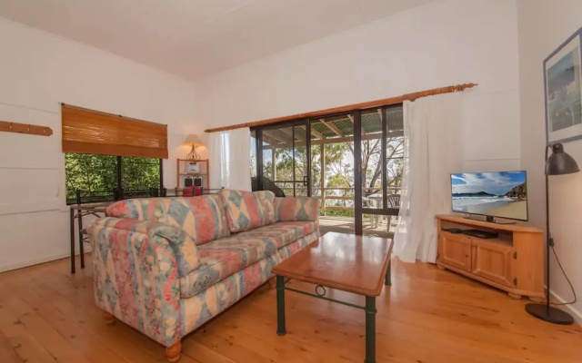 Thurlow Avenue, 48