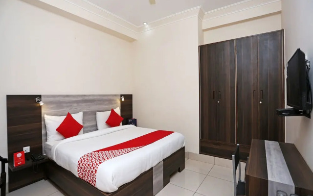 OYO 14444 JMK House