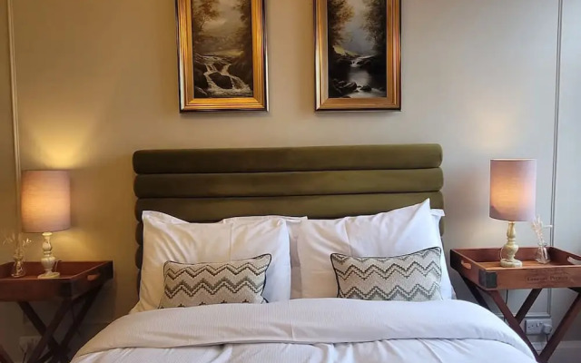 Crescent View Apartment