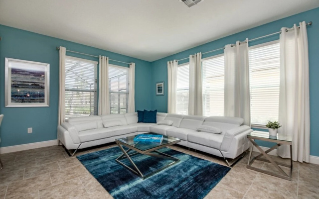 Solterra - 4104 Oaktree Drive