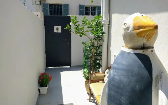 Home of Art in Neve-Tzedek Heart