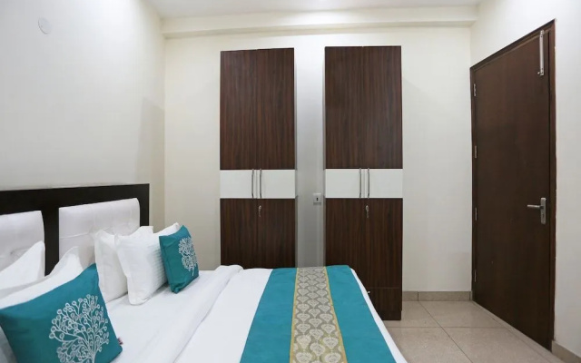 Hotel Petals Inn