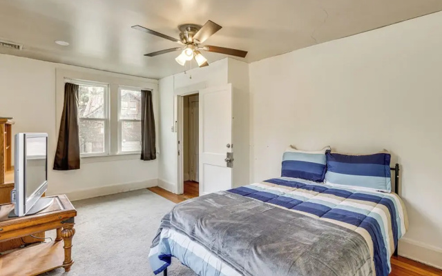 Near University Ave! Pet-friendly 3BR w/ Foosball!
