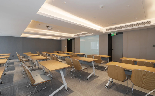 JI Hotel (Shenzhen International Convention and Exhibition Center Fuhai)
