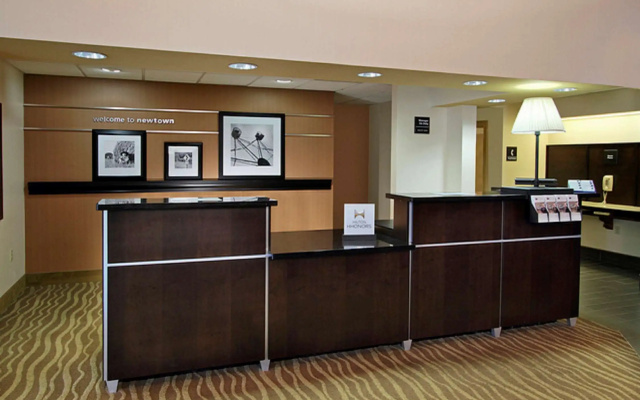 Hampton Inn & Suites Newtown