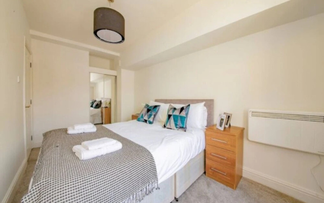 Immaculate 2 Bedroom Apartment in Central London