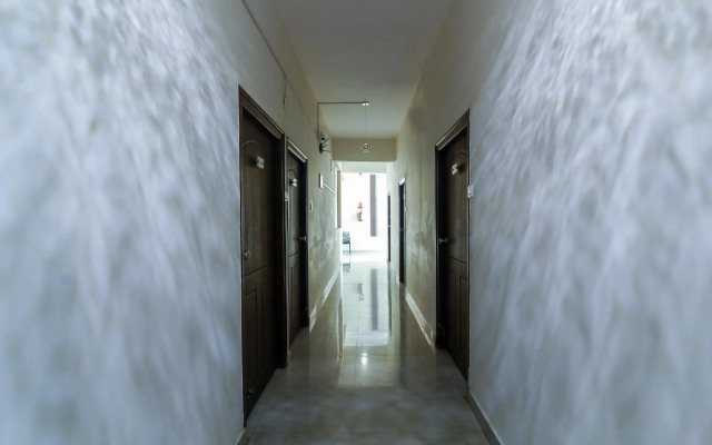 R-inn by OYO Rooms