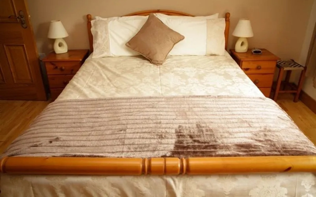 Kilmail Country Chalet