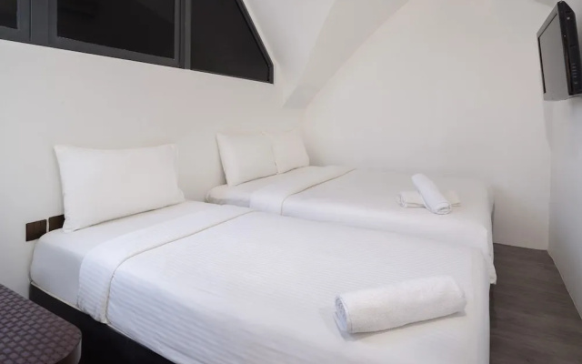 A Hotel Dickson
